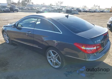 2013 Mercedes-Benz E 350 z USA, uszkodzony, nr VIN WDDKJ5KB1DF202310